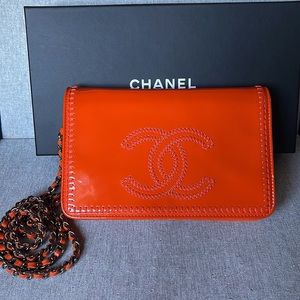 ❌SOLD❌Authentic Chanel vintage timeless wallet on chain